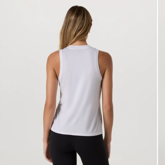 NEW! Vuori 'Energy' Top Long in WHITE (M) - Picture 4 of 5